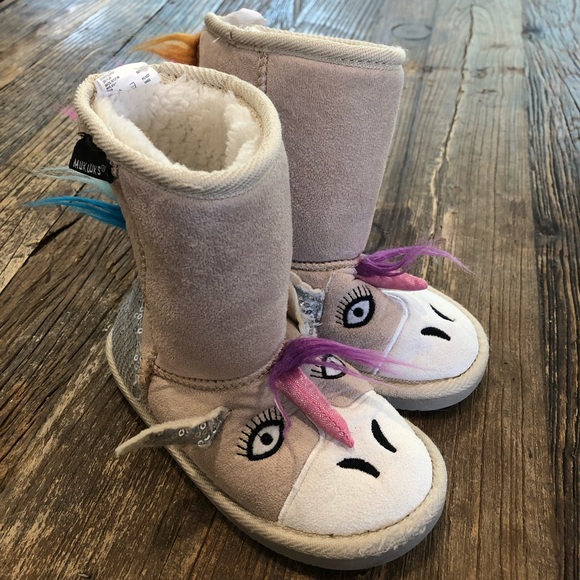 xSOLDx Muk Luk Unicorn Boots - Picture 2 of 8